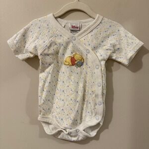 VINTAGE Disney Store Winnie the‎ Pooh Baby Bodysuit 9 Months Star Print